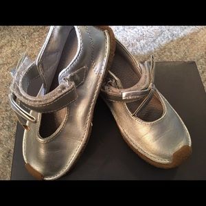 NWT Morgan & Milo Woodstock Mary Jane Silver 8.5